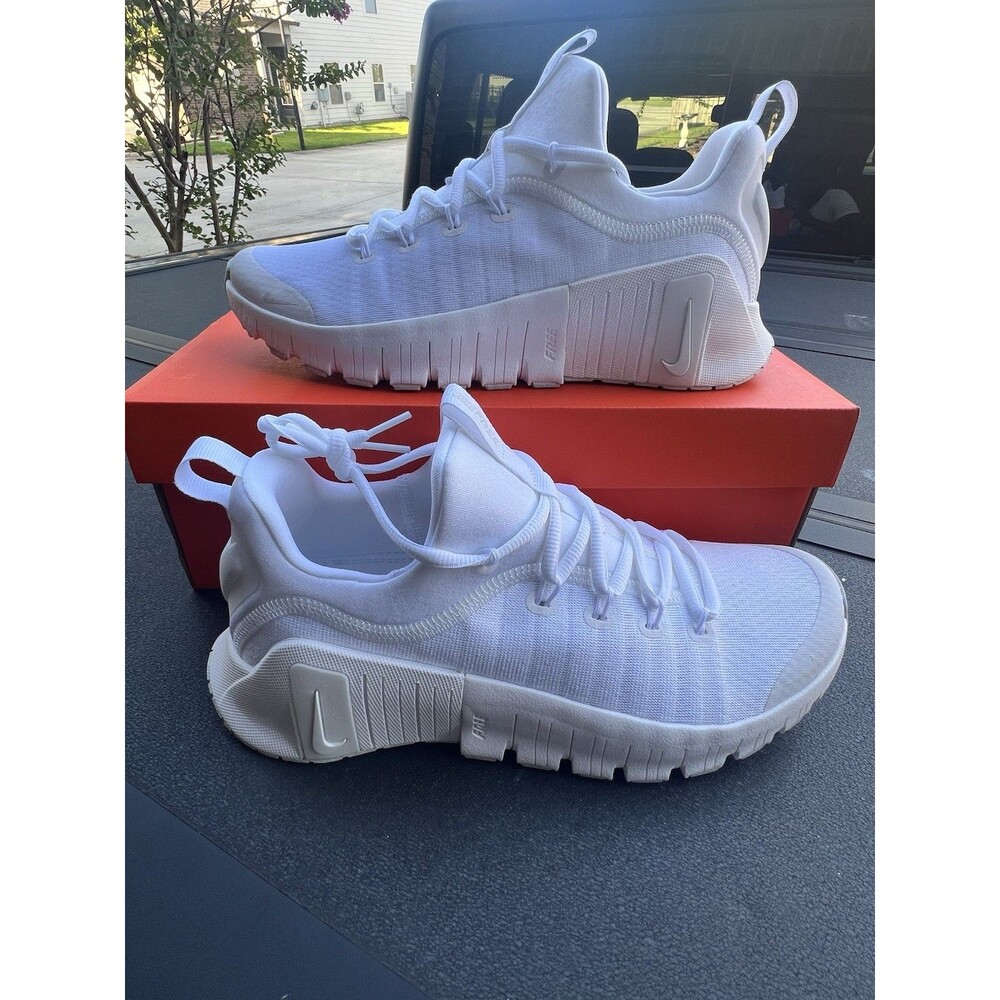 Size 10 Women's NEW Nike Free Metcon 6 Triple White Platinum Tint FJ7126-101
